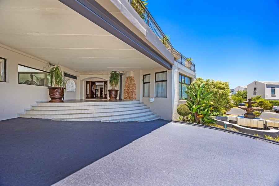 8 Bedroom Property for Sale in Baronetcy Estate Western Cape